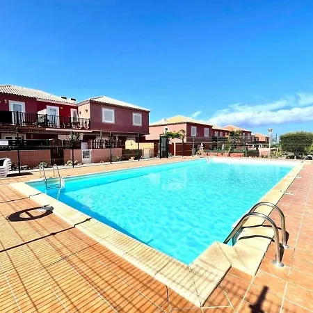 Moderne Ferienwohnung Mit Eigenem Garten In Einer Anlage Mit Zwei Pools Costa De Antigua