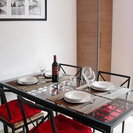 Moderne Ferienwohnung Mit Eigenem Garten In Einer Anlage Mit Zwei Pools Semesterbostad