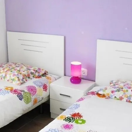 Moderne Ferienwohnung Mit Eigenem Garten In Einer Anlage Mit Zwei Pools Semesterbostad